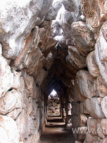 Ancient-Tiryns-1-www.eternalgreece.com-by-E-Cauchi-0012